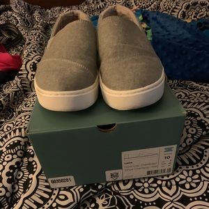 Toms shoes